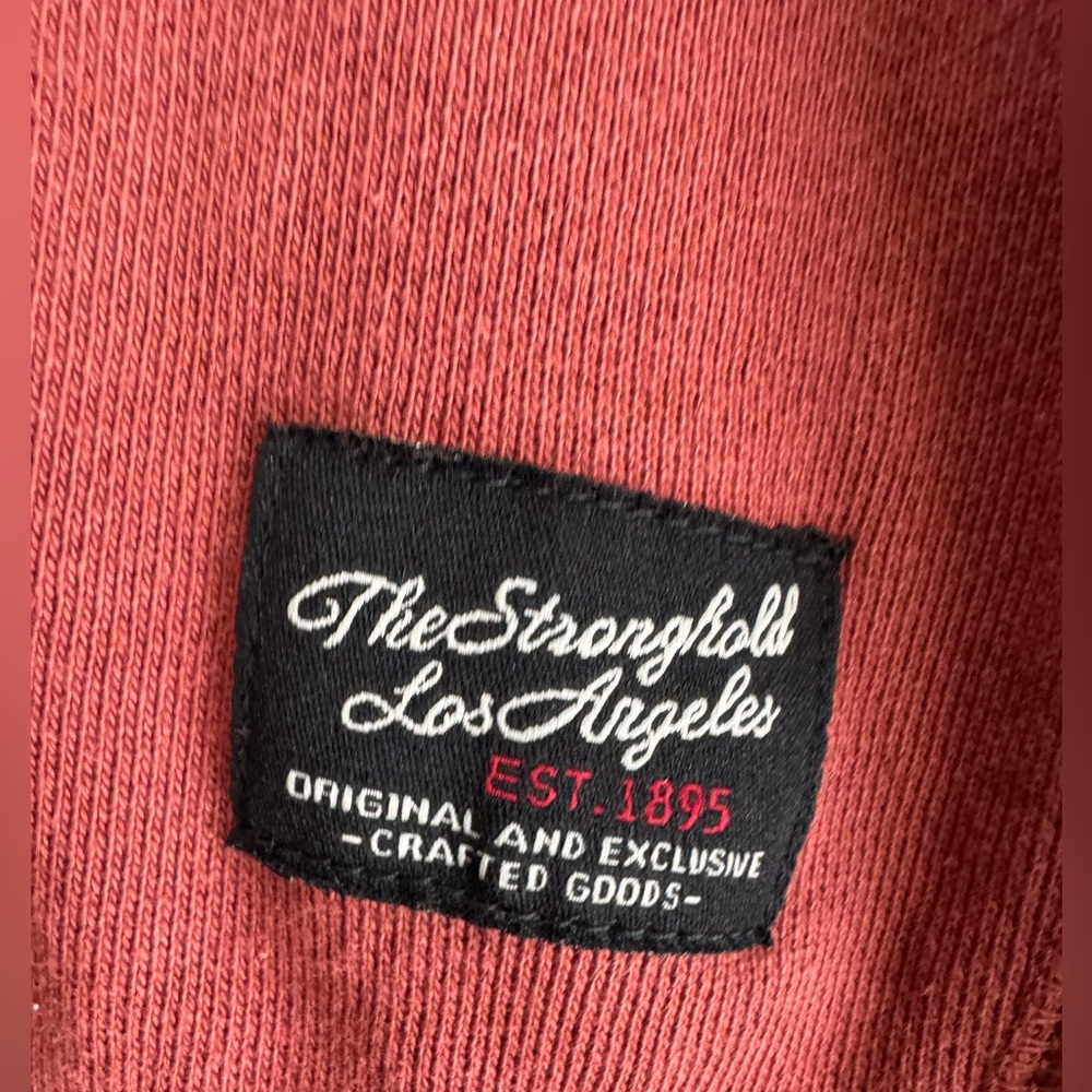 The Stronghold LA Crew neck NWT - Picture 2 of 5